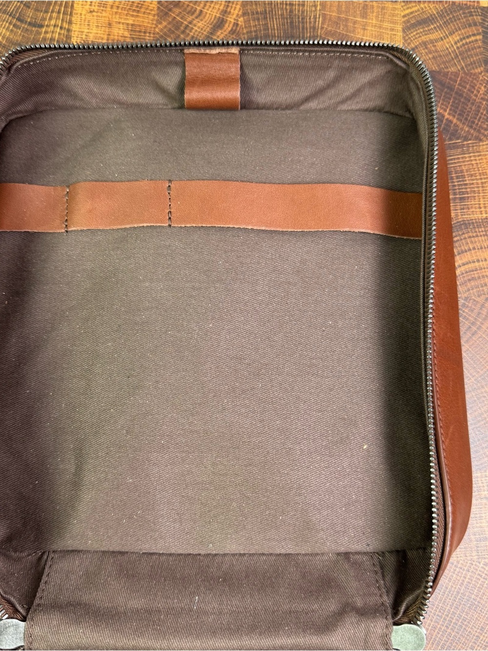💼 This Is Ground Tech Dopp Kit Leather Organizer Toffee ✨ - Picture 6 of 6